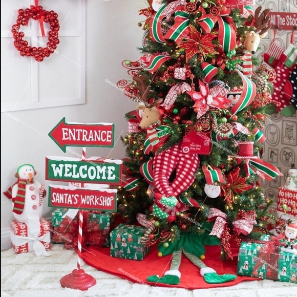 Christmas Decor Mystery Box - Picture 3 of 5